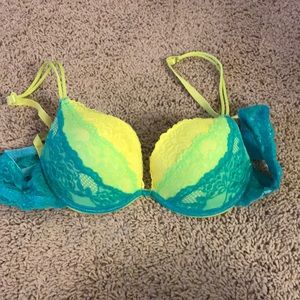 Neon bra
